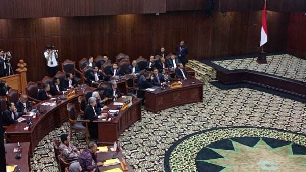 Dissenting Opinion, Hakim Saldi Isra Yakin Ada Pj Kepala Daerah Tidak Netral di Pilpres 2024