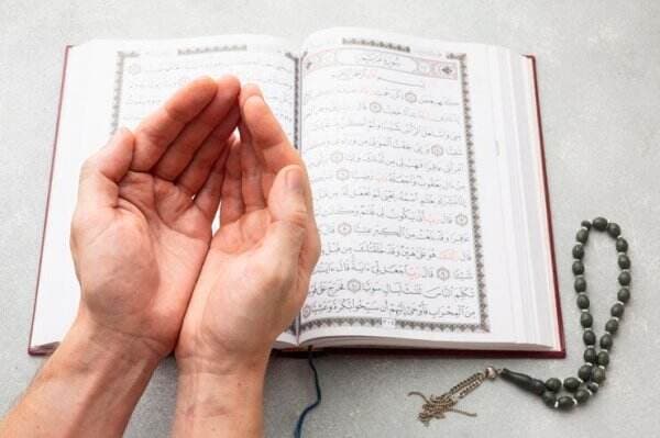 Doa Khatam Quran Lengkap dengan Hukumnya