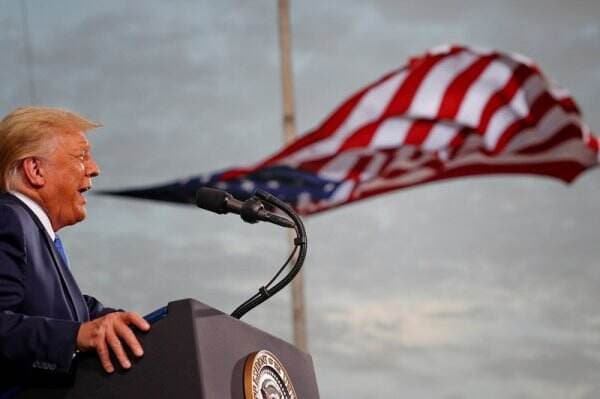 Bendera AS Akan Dikibarkan Setengah Tiang pada Pelantikan Donald Trump, Ini Alasannya