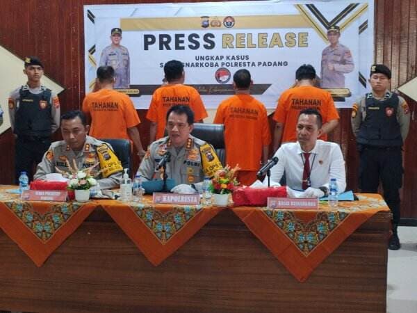 Baru Dilantik, Tiga Anggota DPRD Mentawai Ditangkap Usai Pesta Sabu saat Bimtek