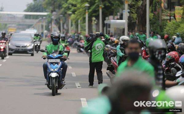 3 Fakta Gojek Cairkan Bonus Hari Raya ke Driver Ojol, Besarannya Rp900 Ribu hingga Rp1,6 Juta 3 Fakta Gojek Cairkan Bonus Hari Raya ke Driver Ojol, Besarannya Rp900 Ribu hingga Rp1,6 Juta