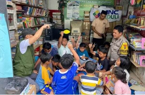 Dukung Indonesia Cerdas, MNC Peduli Salurkan Buku ke Rumah Baca Asa Banyuwangi