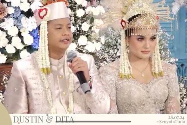 Dustin Tiffani Resmi Menikah dengan Ditha Rizky Amalia