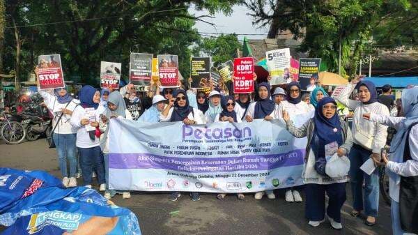 Aksi Simpatik Aktivis Perempuan Tasikmalaya pada Hari Ibu, Suarakan Pencegahan KDRT