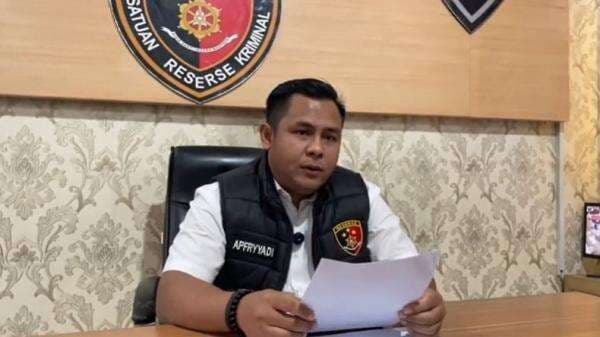 Polres Lampung Utara Ungkap Penipuan Biro Umrah, Pemilik Travel Jadi Tersangka Polres Lampung Utara Ungkap Penipuan Biro Umrah, Pemilik Travel Jadi Tersangka