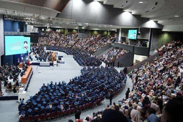 ITB Gelar Wisuda Kedua Tahun Akademik 2024/2025 di Sabuga, Begini Kata Rektor ITB Gelar Wisuda Kedua Tahun Akademik 2024/2025 di Sabuga, Begini Kata Rektor