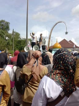 Ribuan Guru Honorer Se- Kabupaten Serang Menuntut Pengangkatan jadi PPPK