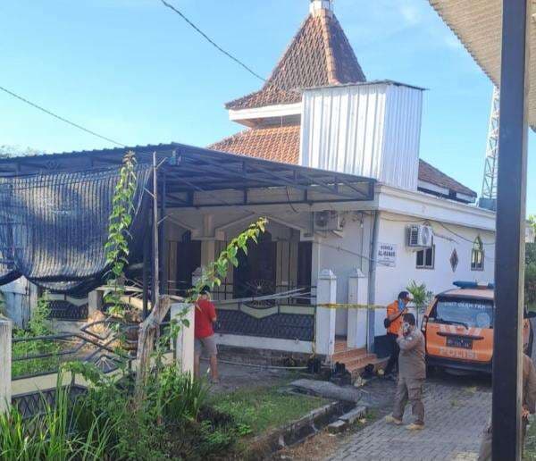 Usai Bacok Ketua RT di Mushola Hingga Tewas, Pelaku Diamankan Polres Bojonegoro Usai Bacok Ketua RT di Mushola Hingga Tewas, Pelaku Diamankan Polres Bojonegoro