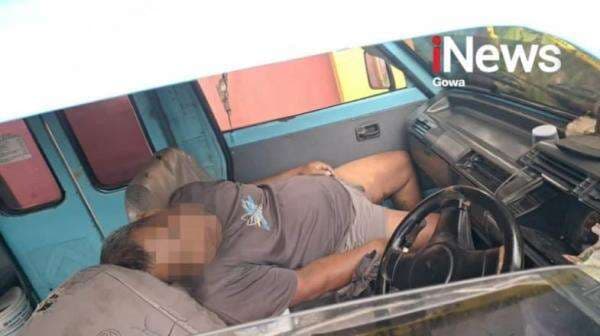 Polisi Selidiki Mayat Pria Warga Makassar yang Ditemukan dalam Angkot Polisi Selidiki Mayat Pria Warga Makassar yang Ditemukan dalam Angkot