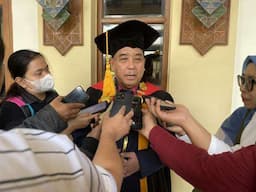 UPI Kukuhkan 8 Guru Besar, Prof Solehuddin Singgung Hilirsasi Riset