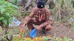 Mencari Selama 70 Tahun, Veteran Perang Perobekan Bendera Belanda Temukan Makam Istri