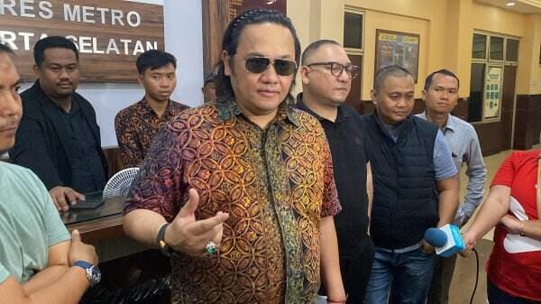 Polisi Terima Laporan Farhat Abbas Terhadap Denny Sumargo