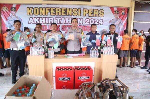 Polres Situbondo Gelar Konferensi Pers Akhir Tahun 2024, Kriminalitas dan Laka Lantas Menurun