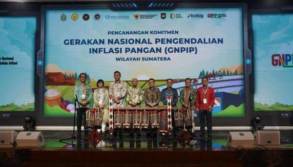 Bank Indonesia dan TPID Bersinergi untuk Kuatkan Distribusi Pangan dan Pertumbuhan Inklusif Bank Indonesia dan TPID Bersinergi untuk Kuatkan Distribusi Pangan dan Pertumbuhan Inklusif