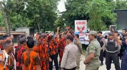 Geger! Pasukan Orange Baret Merah Gruduk Markas ORMAS GRIB di Blora