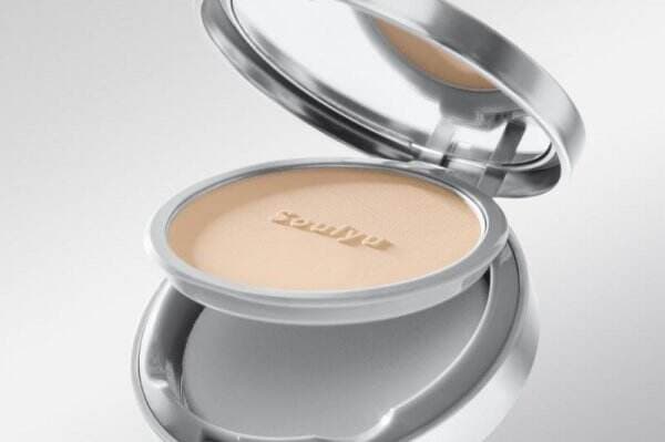 Liquid atau Powder Foundation? Yuk, Kenali Perbedaannya!