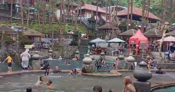 Libur Panjang Paskah 2025, Pemandian Air Panas Guci Tegal Diserbu Ribuan Wisatawan Libur Panjang Paskah 2025, Pemandian Air Panas Guci Tegal Diserbu Ribuan Wisatawan