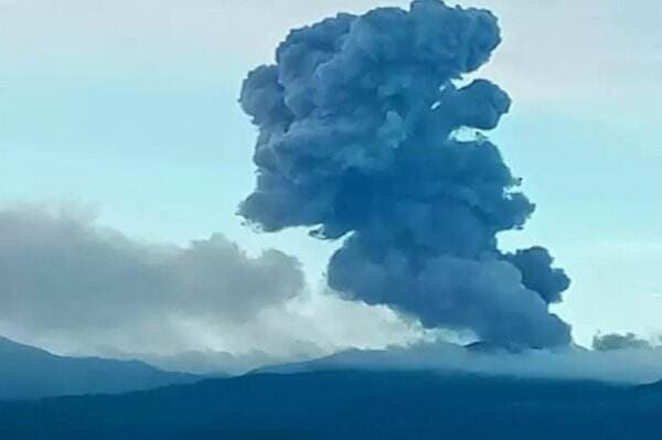 Gunung Dukono Meletus, Semburkan Abu Vulkanik 1,5 Km di Atas Puncak