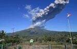 Gunung Lewotobi Meletus 3 Kali, Luncurkan Kolom Abu 1.000 Meter