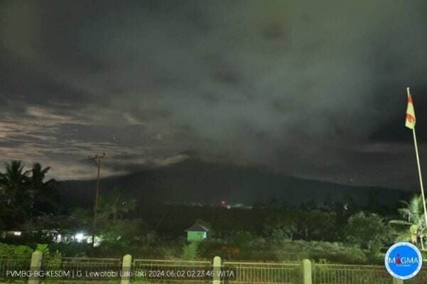 Gunung Lewotobi Semburkan Abu Vulkanik 700 Meter, Warga Flores Waspada!