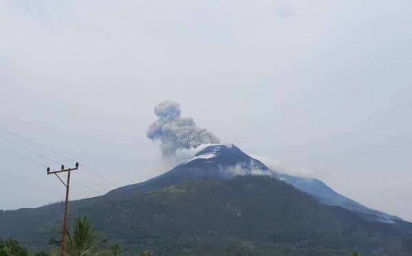 Sore Ini, Gunung Lewotobi Laki-Laki Erupsi Muntahkan Abu Vulkanik Sore Ini, Gunung Lewotobi Laki-Laki Erupsi Muntahkan Abu Vulkanik