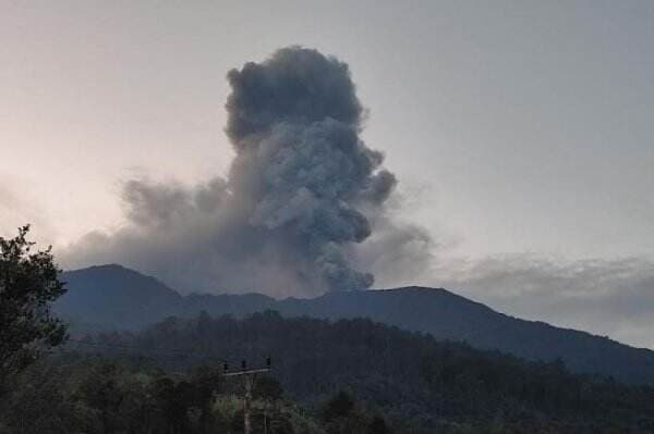 Aktivitas Gunung Marapi Terus Meningkat, Erupsi Tujuh Kali