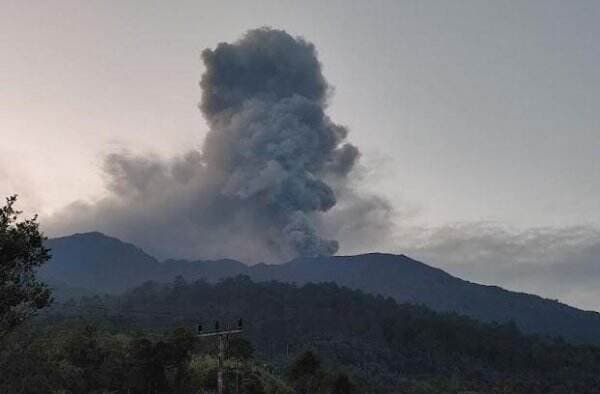 Gunung Marapi Masih Semburkan Gas SO2, Ini Imbauan PVMBG