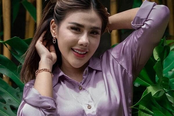 Harta Kekayaan Rey Utami, Artis Terkaya yang Ingin Belikan Rumah untuk Nunung Harta Kekayaan Rey Utami, Artis Terkaya yang Ingin Belikan Rumah untuk Nunung