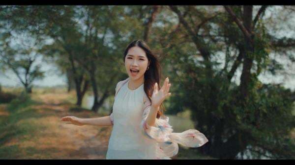 Hitadewi Abhassara Motivasi Generasi Muda Lewat Lagu Hitadewi Abhassara Motivasi Generasi Muda Lewat Lagu