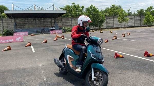 Daftar Lengkap Motor Matic dengan Rem ABS Beserta Harganya