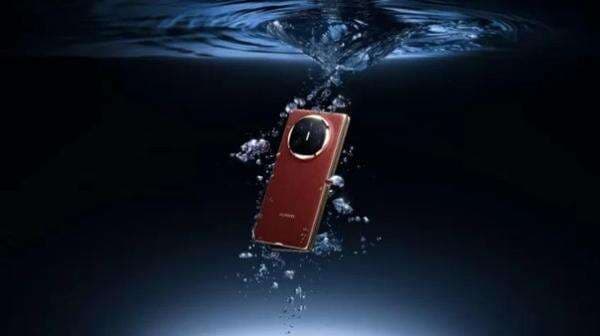 Ekspresi Cinta Ramadan dengan HUAWEI Mate X6, Hadiah Premium Penuh Makna Ekspresi Cinta Ramadan dengan HUAWEI Mate X6, Hadiah Premium Penuh Makna