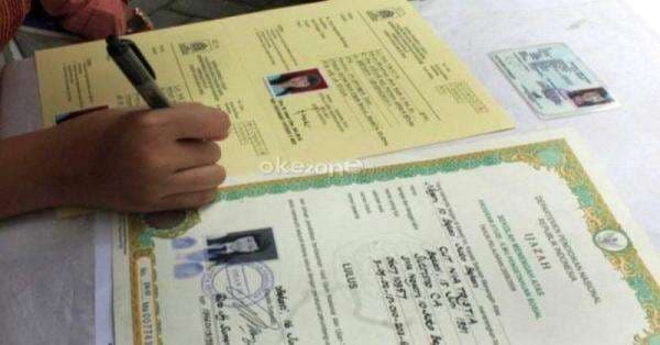4 Fakta Ijazah Pekerja Tidak Bisa Ditahan, Perusahaan Nekat Siap-Siap Disegel 4 Fakta Ijazah Pekerja Tidak Bisa Ditahan, Perusahaan Nekat Siap-Siap Disegel