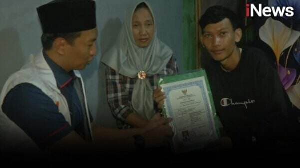 Terkendala Biaya, Relawan RIDO Bantu Tebus Ijazah Anak yang Ditahan Sekolah