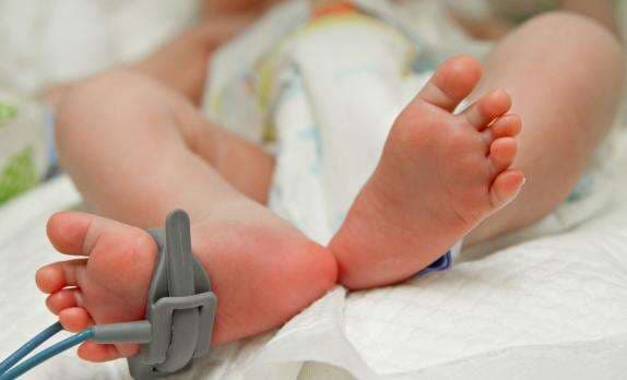 Seorang Ibu Lahirkan Bayi Kembar Empat, Semua Anaknya Meninggal Dunia Seorang Ibu Lahirkan Bayi Kembar Empat, Semua Anaknya Meninggal Dunia