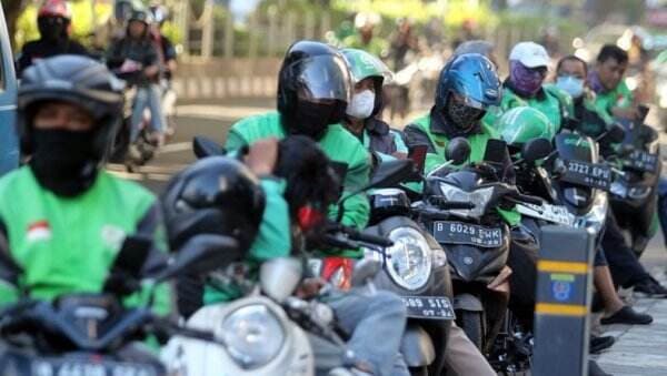 Tragis! Wanita Lansia Tewas Tertabrak Mobil di Teras Rumah Depok, Kok Bisa?