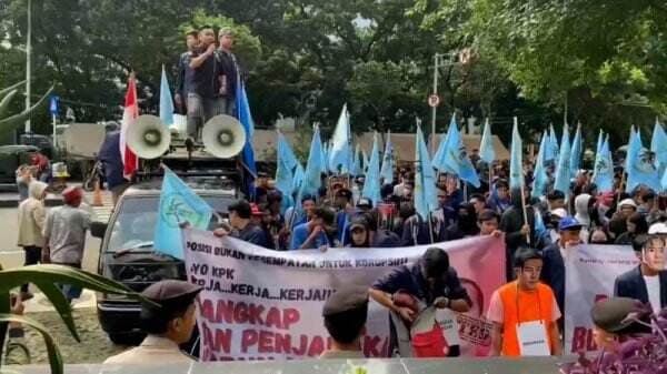 Aksi Demo Mahasiswa di Gedung KPK, Desak Tangkap Harun Masiku