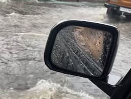 Jakarta Hujan Deras, Jalan Ciledug Raya Arah Cipulir Kebanjiran
