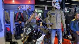 Apakah Benar Jaket Motor Tidak Boleh Dicuci? Ini Penjelasannya