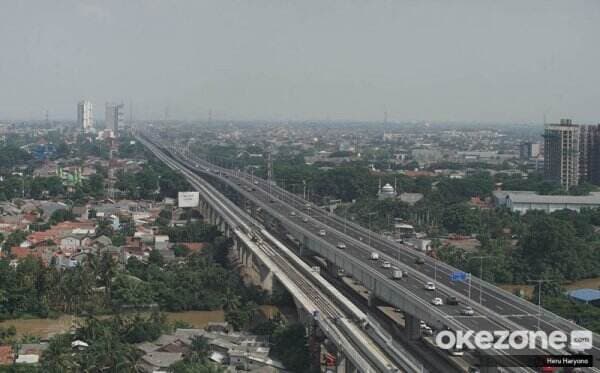 Tak Mau Rugi, Viral Pengemudi Innova Reborn Nebeng Bayar Tol