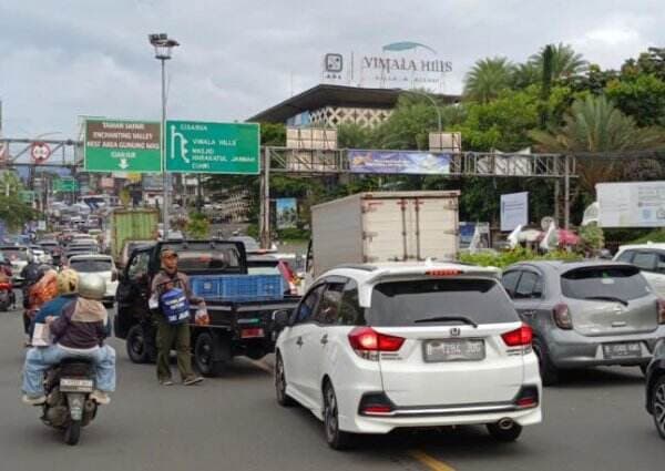 Sudah Dilintasi 57.166 Kendaraan, Jalur Puncak Bogor Sore Ini Sudah Normal Dua Arah