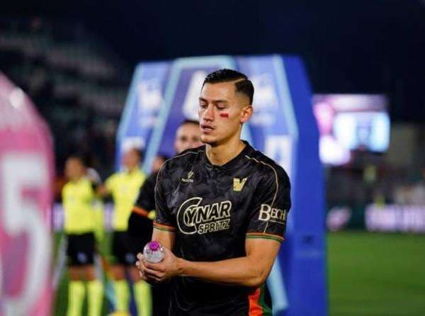 Kisah Jay Idzes, Kapten Kebanggaan Timnas Indonesia dan Venezia yang sempat Diincar Juventus Kisah Jay Idzes, Kapten Kebanggaan Timnas Indonesia dan Venezia yang sempat Diincar Juventus