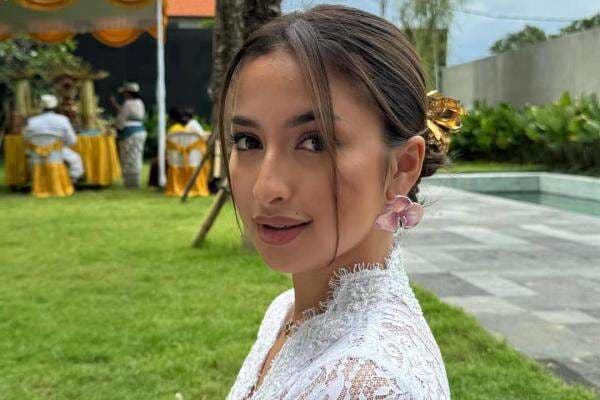 Jennifer Coppen Bangun Rumah Mewah untuk Kamari di Bali Jennifer Coppen Bangun Rumah Mewah untuk Kamari di Bali