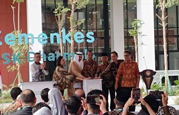 Jokowi Resmikan Gedung Pelayanan Kanker Ibu-Anak RS Dharmais: Peralatannya Super Canggih