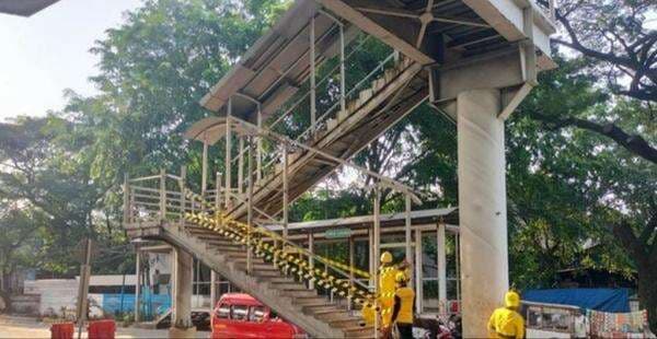 JPO Tak Layak di Tipar Cakung Ditutup Selama Proses Perbaikan JPO Tak Layak di Tipar Cakung Ditutup Selama Proses Perbaikan