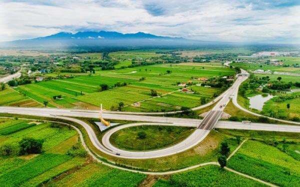 5 Daftar Tol yang Punya Panorama Indah, Pemandangan Ikonik Sepanjang Jalan 5 Daftar Tol yang Punya Panorama Indah, Pemandangan Ikonik Sepanjang Jalan