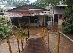 Kali Pesanggrahan Meluap, Banjir Rendam Wilayah Kedoya