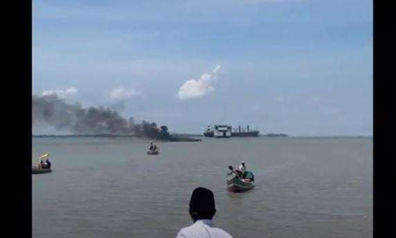 Kapal Angkut CPO Tenggelam usai Terbakar di selat Madura, Begini Nasib 17 ABK