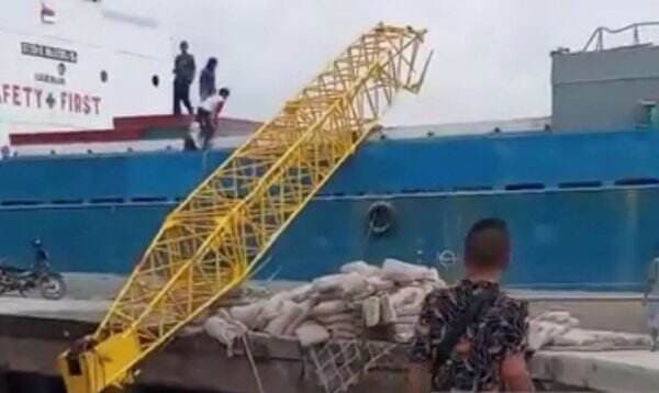 Kronologi Crane Kapal Jatuh di Dermaga Pelindo I yang Tewaskan Satu Pekerja&nbsp;