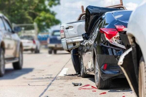 Sejumlah Mobil Terlibat Kecelakaan Beruntun di Tol Japek