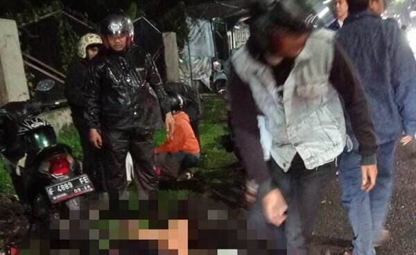 Avanza Terjun ke Sungai Lae Kombih Sumut, 3 Orang Hilang Avanza Terjun ke Sungai Lae Kombih Sumut, 3 Orang Hilang